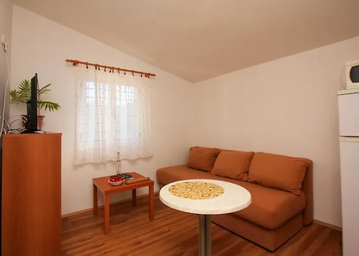 Ere Zuronja-one-bedroom With Sea View 2 شقة *